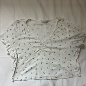 SO Cream Ruched Crop T-Shirt